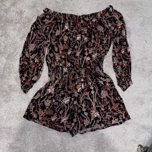 Off the Shoulder, backless romper